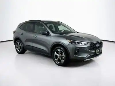 2025 Ford Escape ST-Line Select AWD 2.0L's photo