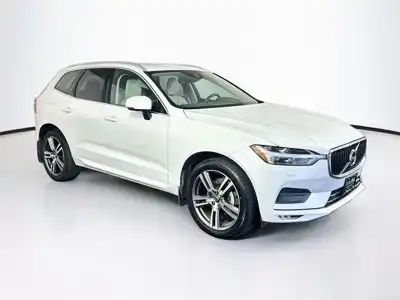 2020 Volvo XC60 T5 Momentum FWD's photo