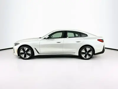 2023 BMW i4 eDrive35 photo 4
