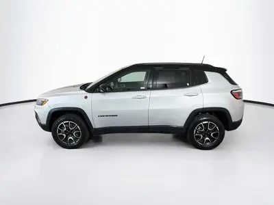 2025 Jeep Compass Trailhawk 4X4 photo 4