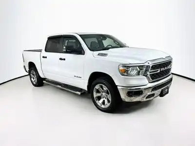2023 RAM 1500 Big Horn/Lone Star 4x4 Crew Cab 5'7's photo