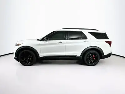 2022 Ford Explorer ST 4WD photo 4