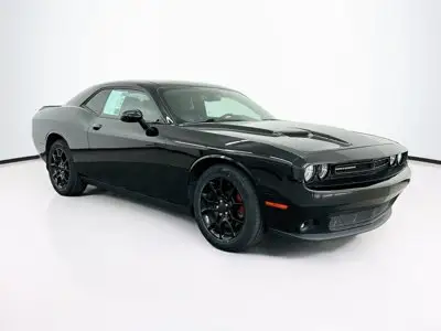 2017 Dodge Challenger GT photo 1