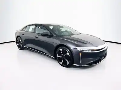 2024 Lucid Air Touring's photo