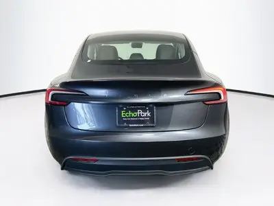 2025 Tesla Model 3 Long Range photo 5