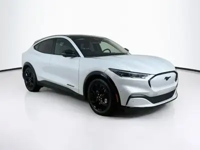 2023 Ford Mustang-Mach-e Premium photo 1