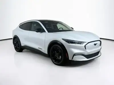 2023 Ford Mustang-Mach-e Premium's photo