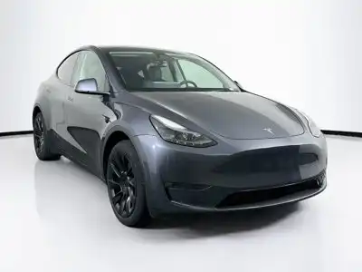 2023 Tesla Model Y Rear Wheel Drive's photo