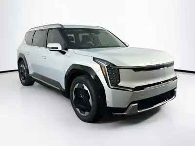 2024 Kia EV9 Land AWD's photo