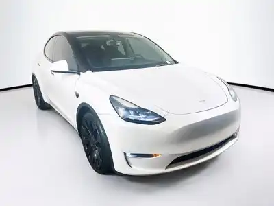 2022 Tesla Model Y Performance Dual Motor All-Wheel Drive's photo