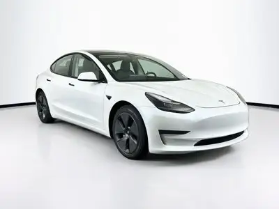 2021 Tesla Model 3 Standard Range Plus photo 1