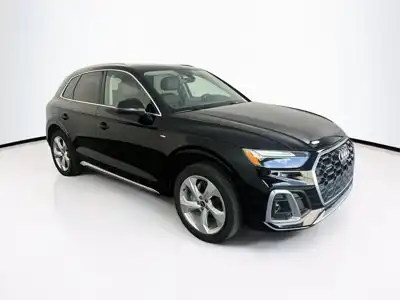 2022 Audi Q5 45 Premium Plus's photo