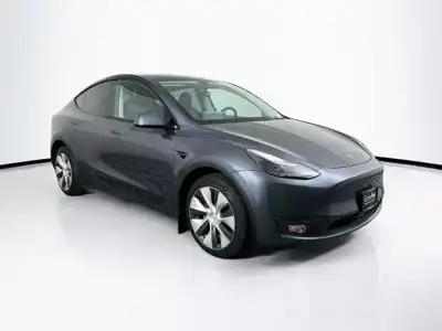 2023 Tesla Model Y Long Range Dual Motor All-Wheel Drive's photo