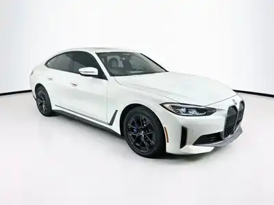 2023 BMW i4 eDrive35's photo