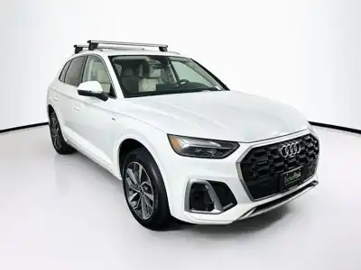 2024 Audi Q5 45 Premium Plus's photo