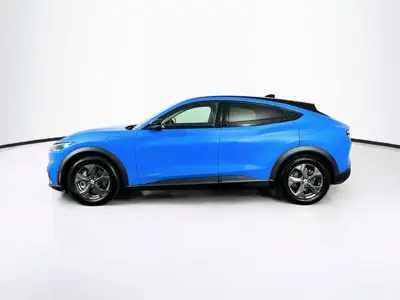 2023 Ford Mustang-Mach-e Select photo 4