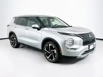 2024 Mitsubishi Outlander SE S-AWC's photo