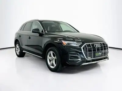 2023 Audi Q5 40 Premium's photo