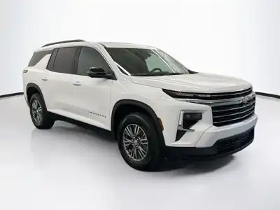 2026 Chevrolet Traverse FWD LT's photo
