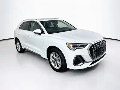 2025 Audi Q3 45 TFSI S Line Premium quattro's photo