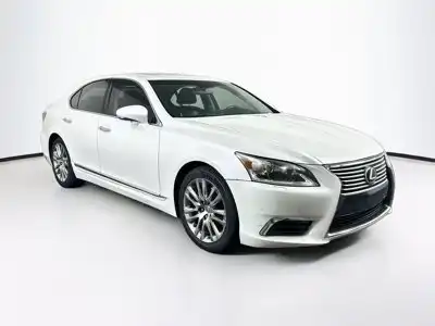 2014 Lexus LS 500 460's photo