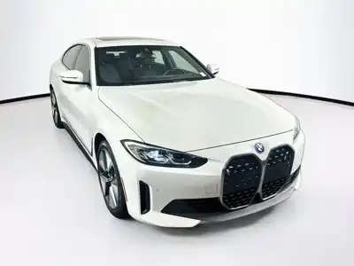 2023 BMW i4 eDrive35's photo