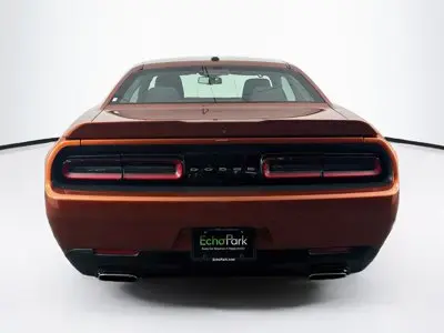 2021 Dodge Challenger SXT Auto photo 5