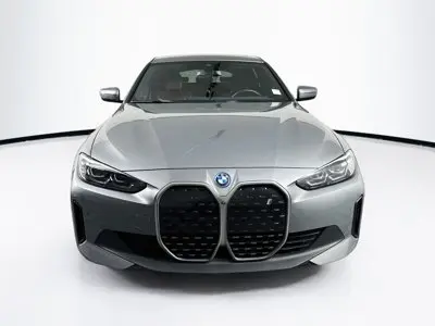 2023 BMW i4 eDrive35 photo 3
