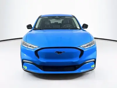 2023 Ford Mustang-Mach-e Select photo 3
