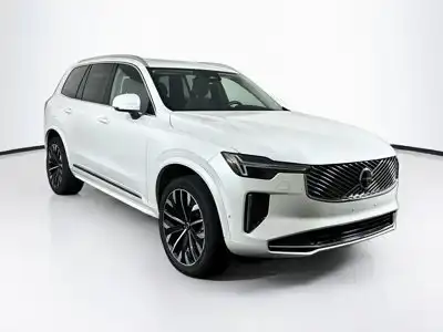 2025 Volvo XC90 B5 Plus Bright 4WD's photo