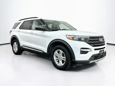 2021 Ford Explorer XLT 4WD's photo