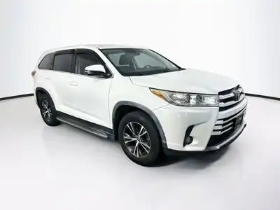 2019 Toyota Highlander LE Plus 4x2 V6's photo