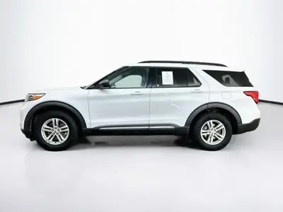 2021 Ford Explorer XLT 4WD photo 4