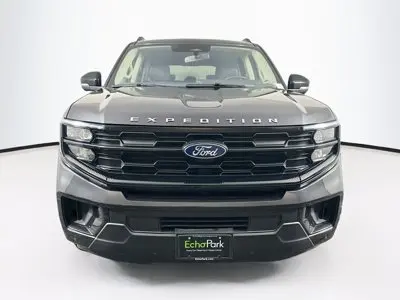2025 Ford Expedition Active MAX 4x4 photo 3