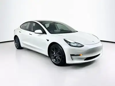 2022 Tesla Model 3 Long Range Dual Motor All-Wheel Drive's photo