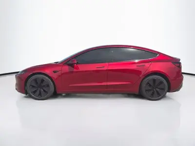 2025 Tesla Model 3 Long Range AWD photo 4