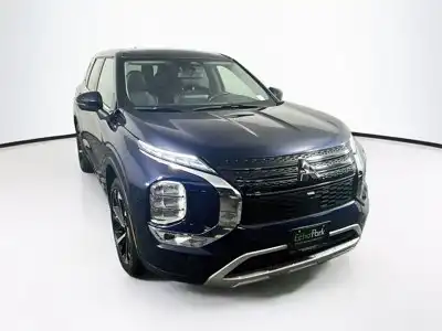 2024 Mitsubishi Outlander SE S-AWC's photo