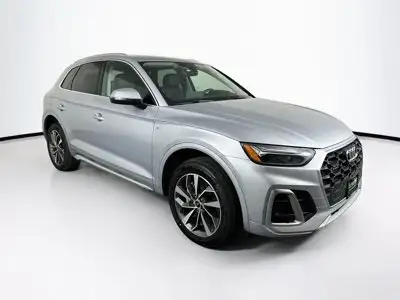 2024 Audi Q5 45 Premium Plus's photo