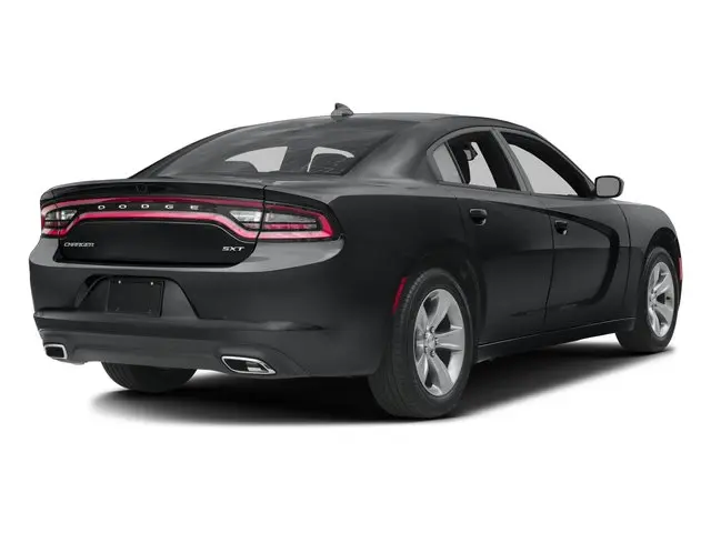 2017 Dodge Charger SXT photo 5