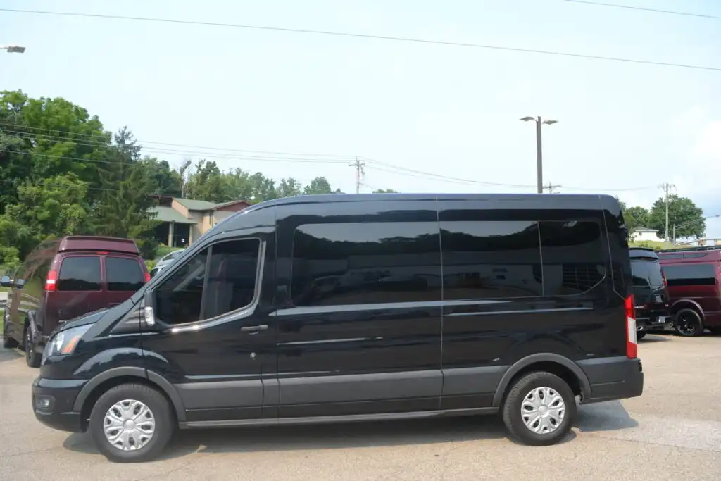 2025 Ford Transit 350 XLT Med Roof Sliding Pass. 148's photo