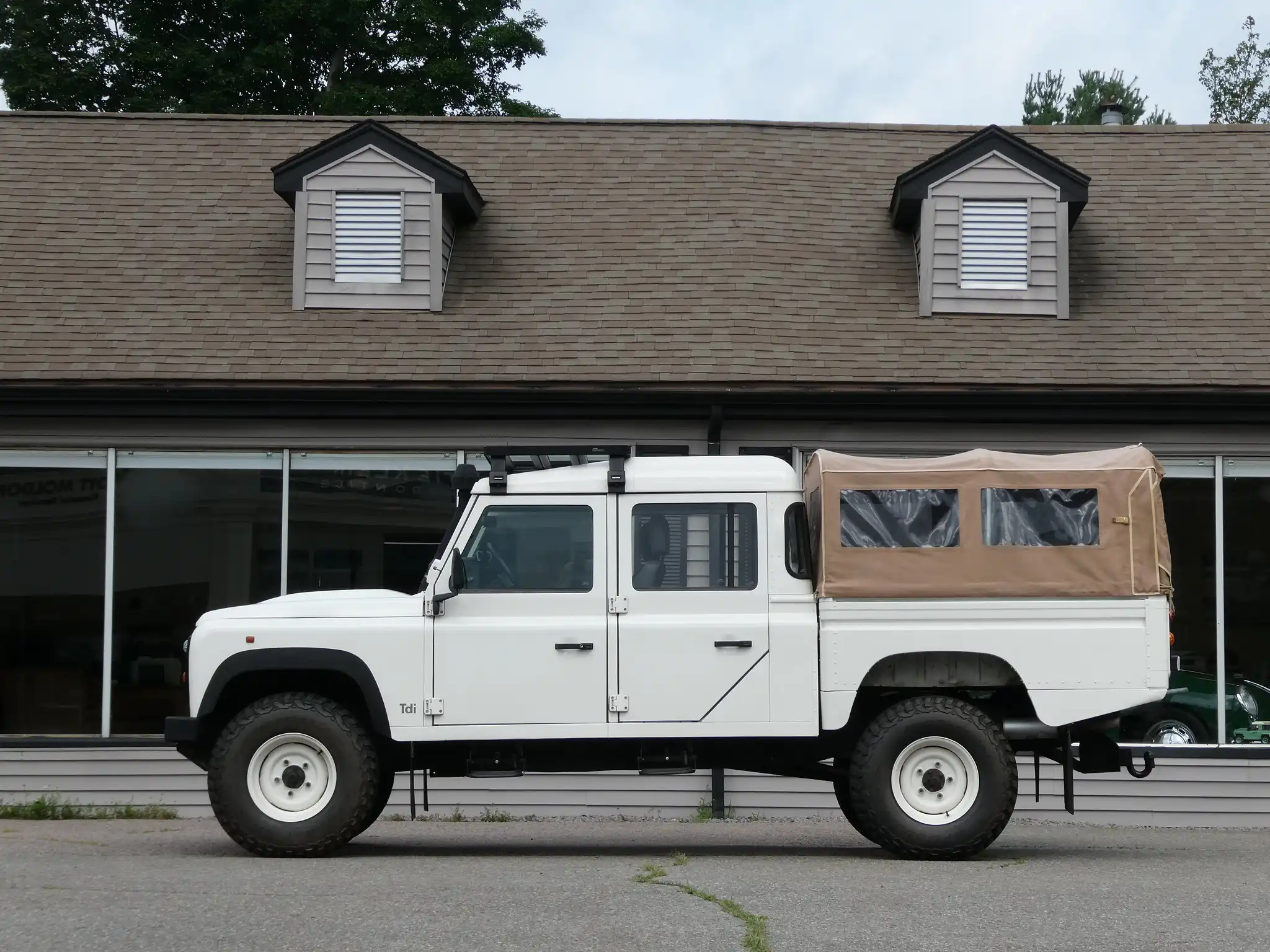 2021 Land Rover Defender's photo