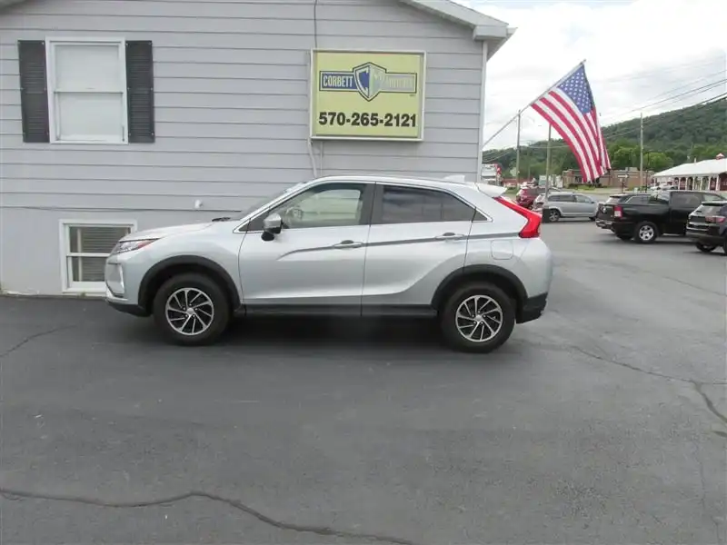 2020 Mitsubishi Eclipse Cross ES S-AWC's photo