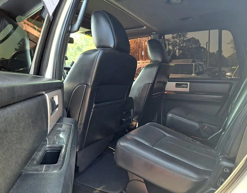 2017 Ford Expedition Limited photo 5