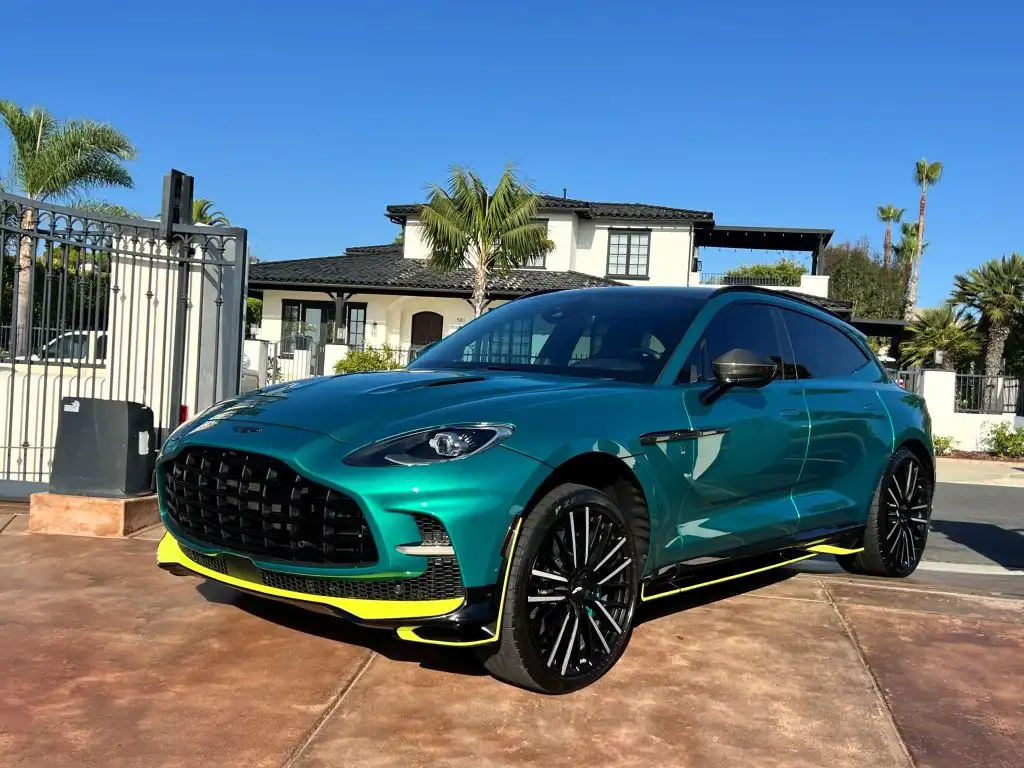 2024 Aston Martin DBX 4.0 V8 707 AWD's photo