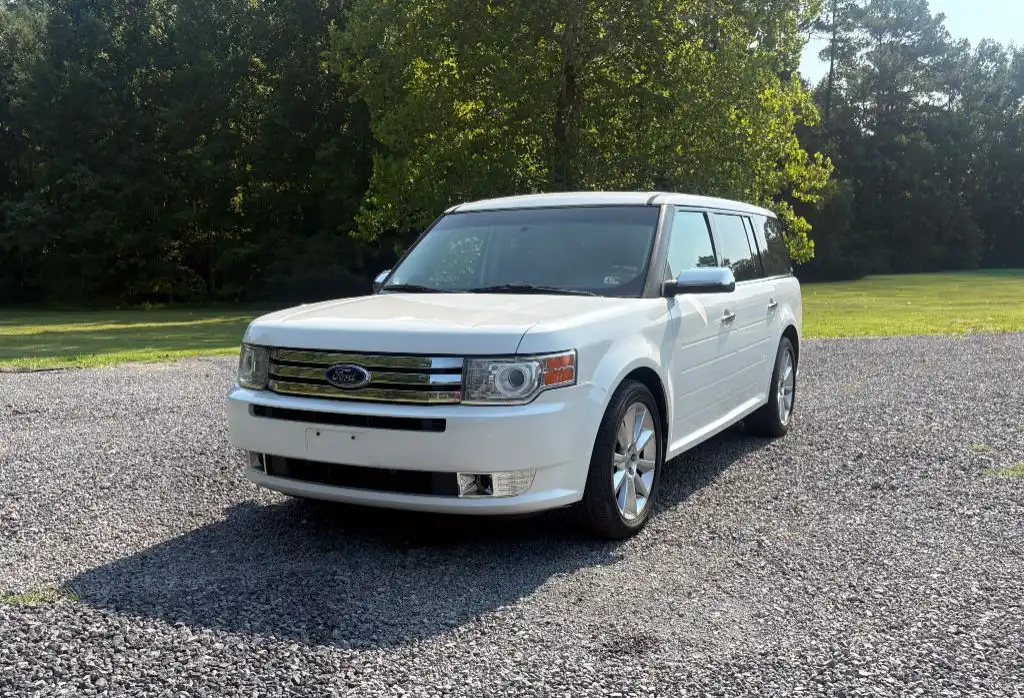 2010 Ford Flex Limited FWD's photo