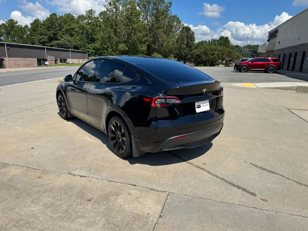 2023 Tesla Model Y Long Range Dual Motor AWD photo 3