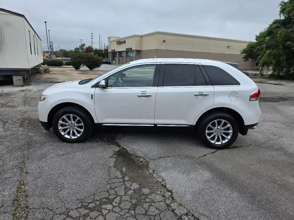 2013 Lincoln MKX FWD's photo