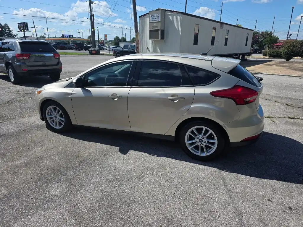 2018 Ford Focus Hatch SE's photo