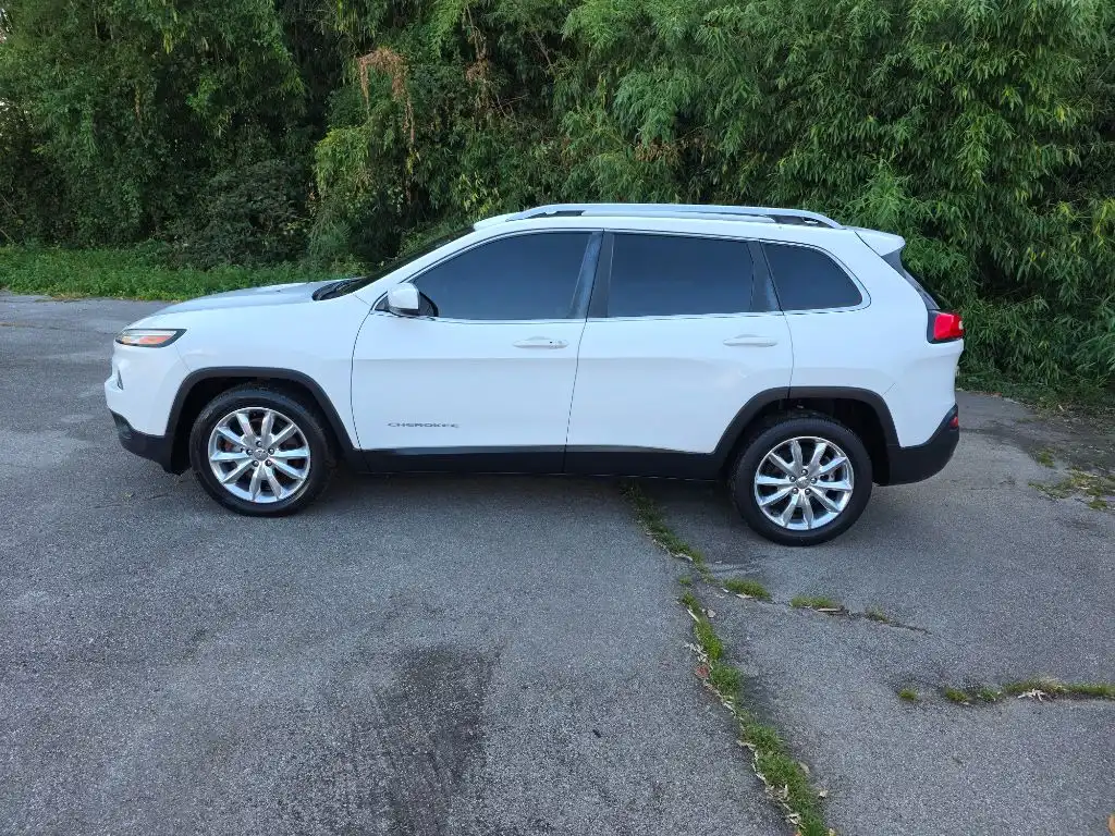 2016 Jeep Cherokee Limited's photo