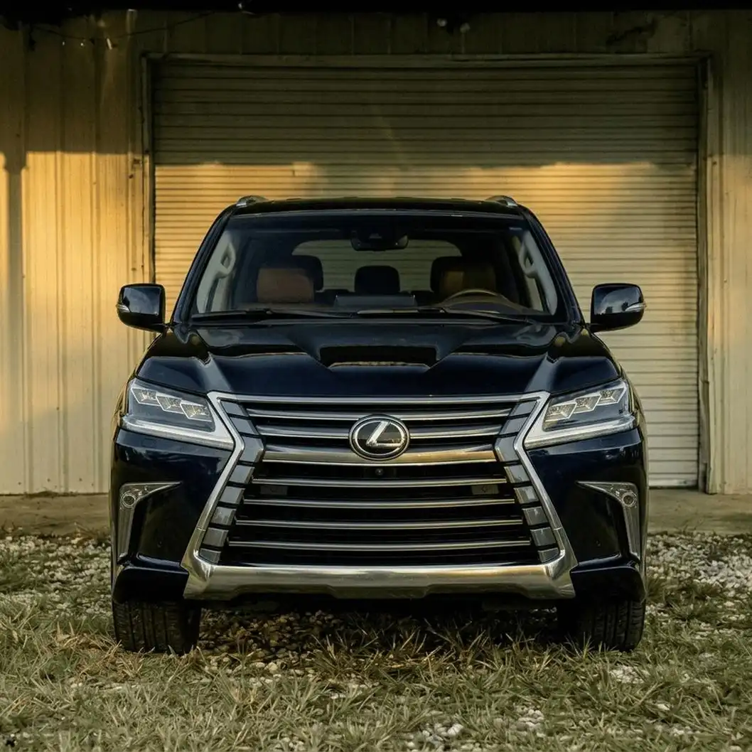 2017 Lexus LX 600 570's photo